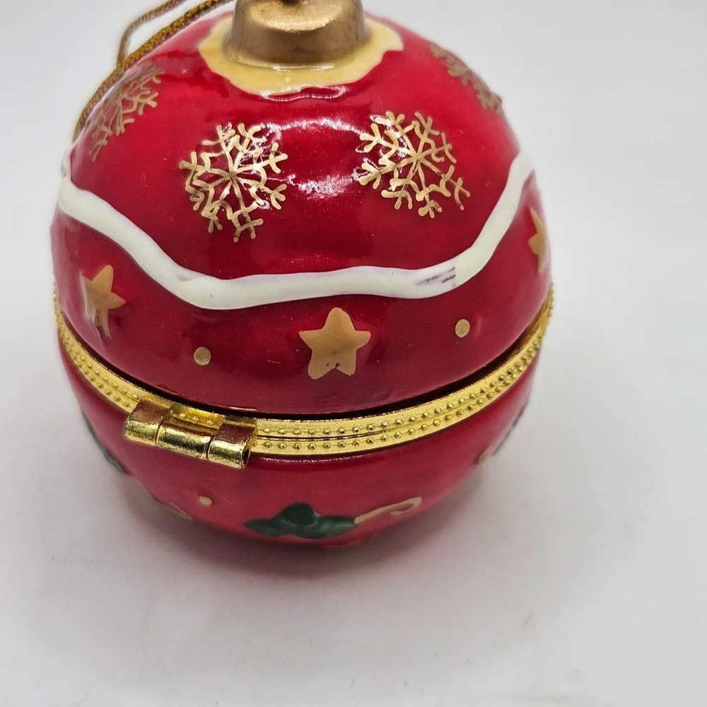 VTG Christmas Ornament Trinket Box Red Snowflake Hinged Holiday Decor